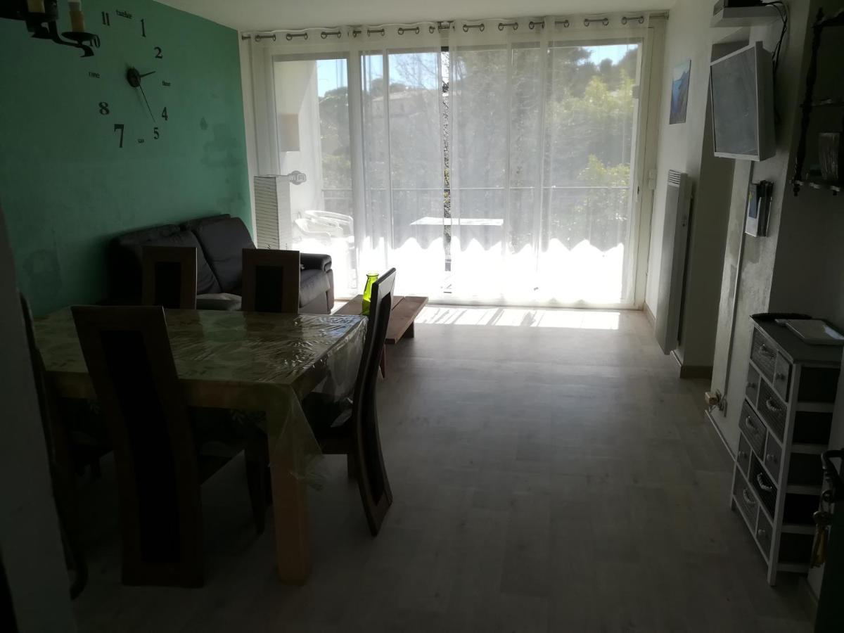 Appartement Classe 3 Etoiles Au 1Er Etage D'Une Maison Avec Jardin Dans Un Quartier Calme Cavalaire-sur-Mer Exterior photo