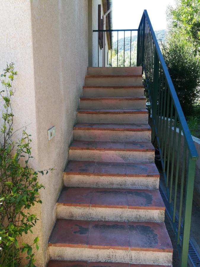Appartement Classe 3 Etoiles Au 1Er Etage D'Une Maison Avec Jardin Dans Un Quartier Calme Cavalaire-sur-Mer Exterior photo
