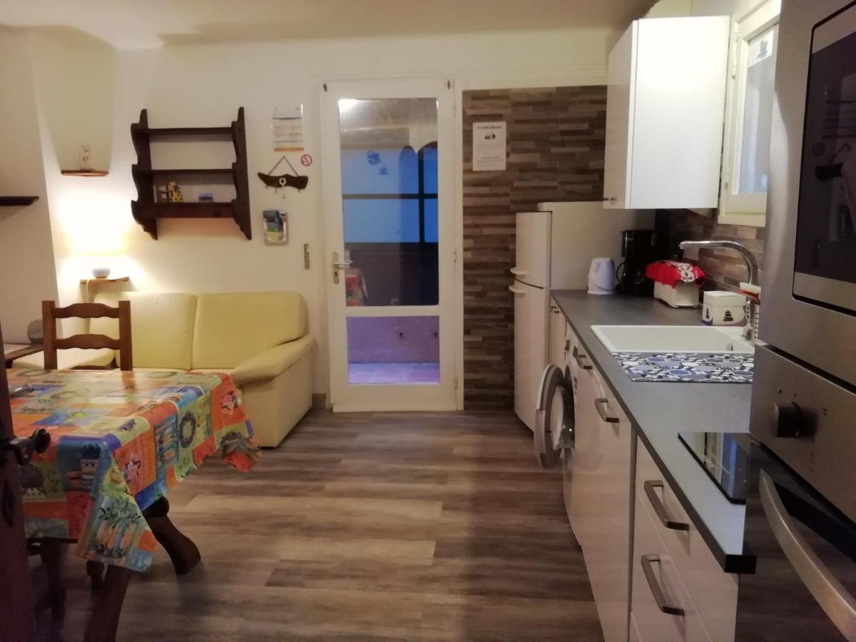 Appartement Classe 3 Etoiles Au 1Er Etage D'Une Maison Avec Jardin Dans Un Quartier Calme Cavalaire-sur-Mer Exterior photo